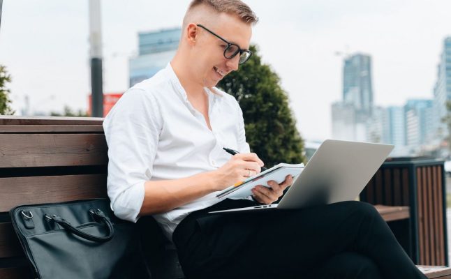 Billion-Dollar Secrets from the Legends of Copywriting